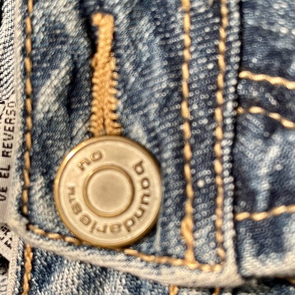 No Boundaries Stretch Denim Shorts Distressed Light Wash Junior 11 S1090-378 - Picture 4 of 10